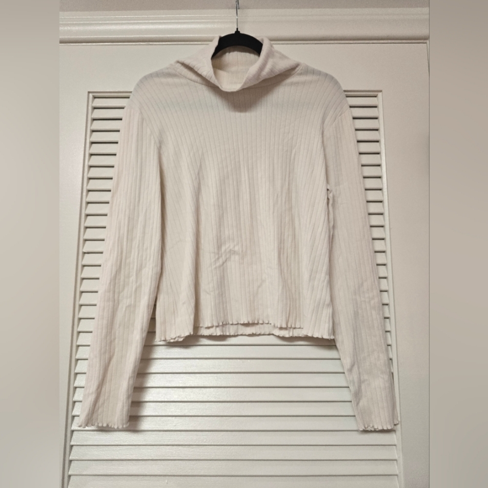 Wild Fable - Classic Cream Ribbed Long-Sleeve Turtleneck